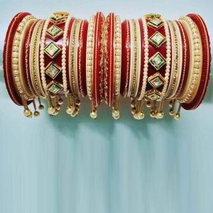 Бордовый и красный индийский браслет с перламутровыми бусинками