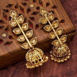 Золотые индийские серьги с искусственными камнями