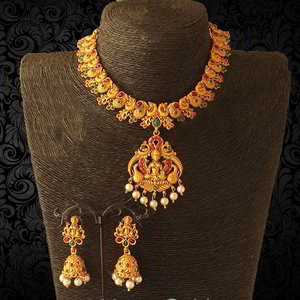 Бордовое, золотое и красное медное и латунное индийское украшение на шею со стразами, перламутровыми бусинками