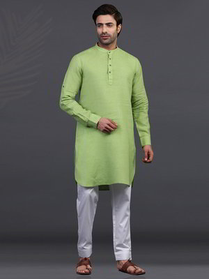 Салатовая индийская рубашка (курта) из льна + белые брюки фасона чуридары