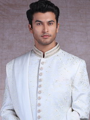Голубой шёлковый индийский свадебный мужской костюм
