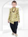 *Зелёный хлопко-шёлковый национальный костюм для мальчика, украшенный печатным рисунком