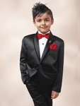 *Чёрный костюм для мальчика