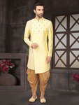 *Жёлтый шёлковый индийский мужской костюм, украшенный вышивкой люрексом