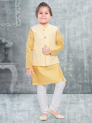 Жёлтый хлопко-шёлковый национальный костюм для мальчика