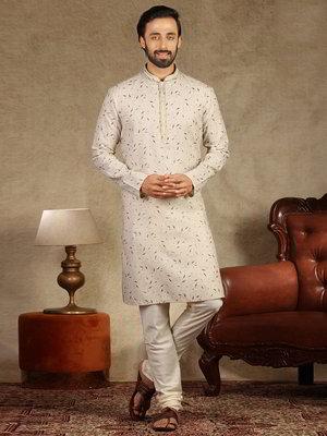 Бежевая индийская мужская курта из льна и брюки фасона чуридары