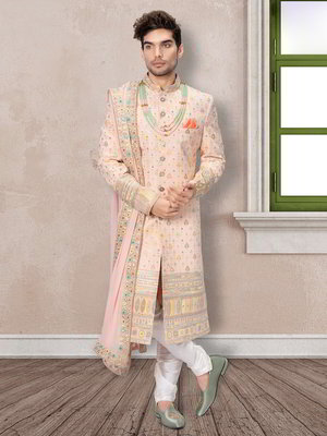 Персиковый индийский свадебный мужской костюм из креп-жоржета с пайетками