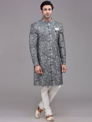 Серый индийский мужской костюм из креп-жоржета