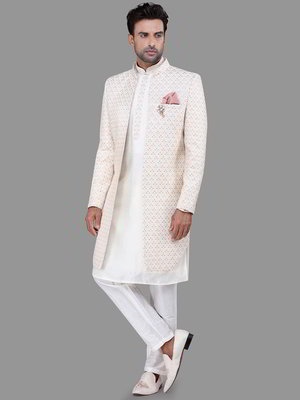 Белый шёлковый индийский мужской костюм