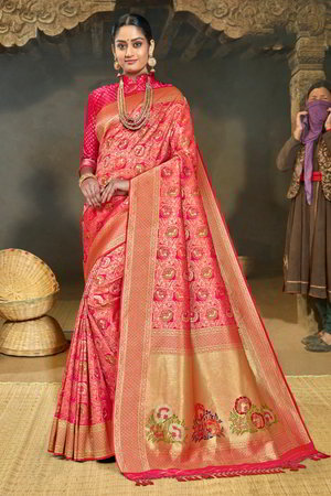 Розовое индийское сари из шёлка и жаккардовой ткани