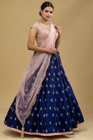 Тёмно-синий, персиковый и розовый индийский женский свадебный костюм лехенга (ленга) чоли из натурального шёлка с короткими рукавами, украшенный вышивкой