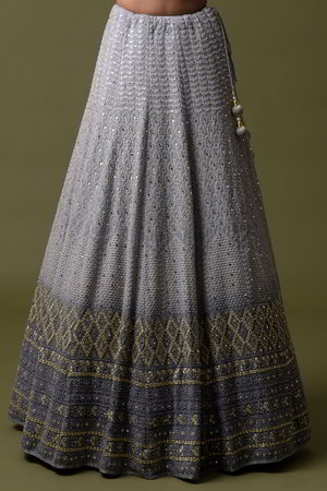 Светло-серый и серый индийский женский свадебный костюм лехенга (ленга) чоли из креп-жоржета и шёлка с рукавами с открытыми плечами, украшенный вышивкой
