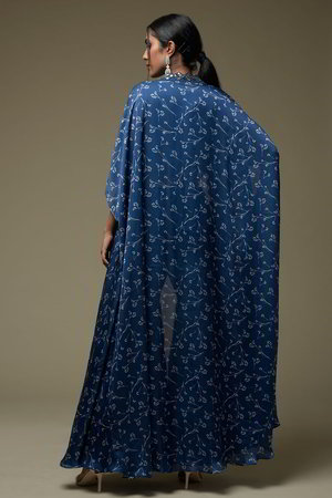 Синее платье / костюм из натурального шёлка без рукавов, украшенное вышивкой