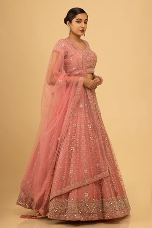 Персиковый и розовый индийский женский свадебный костюм лехенга (ленга) чоли из фатина с короткими рукавами, украшенный вышивкой со стразами, пайетками, кусочками зеркалец