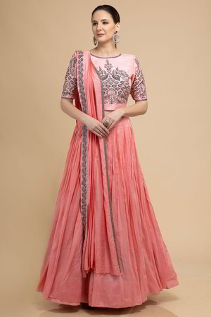 Розовый индийский женский свадебный костюм лехенга (ленга) чоли из креп-жоржета и шёлка-сырца, украшенный вышивкой с бисером, пайетками