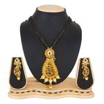 *Золотое индийское свадебное украшение (мангалсутра) со стразами
