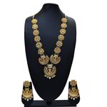 *Молочный и золотой индийский кулон на шею с искусственными камнями