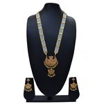 *Бордовый, золотой и красный индийский кулон на шею с искусственными камнями, бисером, перламутровыми бусинками