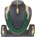 *Зелёное и золотое индийское украшение на шею с искусственными камнями