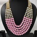 *Молочное и золотое индийское украшение на шею с перламутровыми бусинками