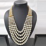 *Молочное и золотое индийское украшение на шею с перламутровыми бусинками