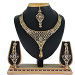 *Золотое индийское украшение на шею со стразами