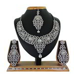 *Серебристое индийское украшение на шею со стразами