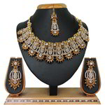 *Разноцветное и золотое индийское украшение на шею со стразами