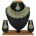 *Зелёное и золотое индийское украшение на шею со стразами