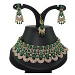 *Зелёное и золотое индийское украшение на шею со стразами