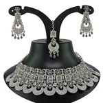 *Чёрное, золотое и серое индийское украшение на шею со стразами