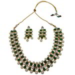 *Зелёное и золотое индийское украшение на шею со стразами, искусственными камнями