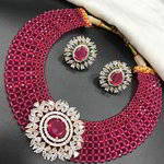 *Золотое и розовое индийское украшение на шею со стразами