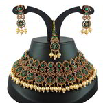 *Зелёное и золотое индийское украшение на шею со стразами, перламутровыми бусинками