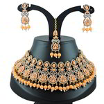 *Золотое и розовое индийское украшение на шею со стразами, перламутровыми бусинками