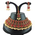 *Бордовое, золотое и красное индийское украшение на шею со стразами, перламутровыми бусинками