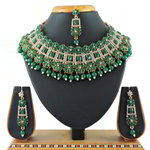 *Зелёное и золотое индийское украшение на шею со стразами