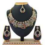 *Зелёное и золотое индийское украшение на шею со стразами