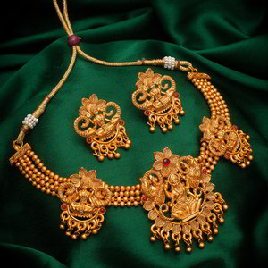 Бордовое, цвета меди, золотое и красное индийское украшение на шею из меди со стразами