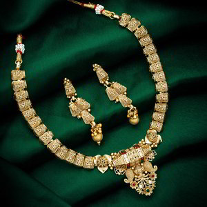 Разноцветное, цвета меди и золотое индийское украшение на шею из меди с искусственными камнями