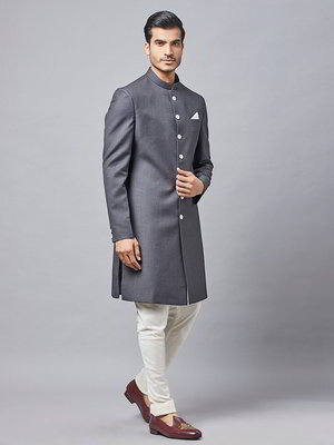 Серый индийский мужской костюм из хлопка с шёлком