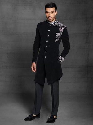 Чёрный индийский мужской костюм со стразами, бисером