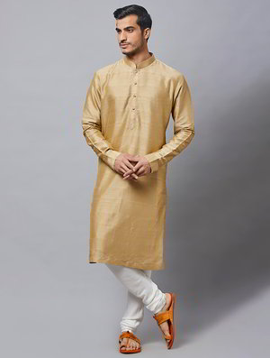 Бежевый шёлковый индийский национальный мужской костюм