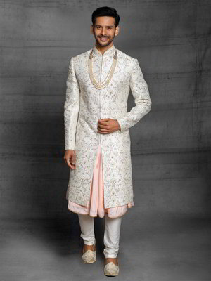 Молочный шёлковый индийский свадебный мужской костюм