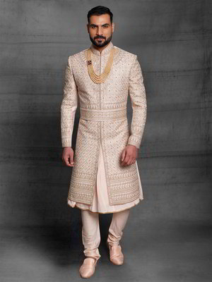 Персиковый индийский свадебный мужской костюм из шёлка со стразами