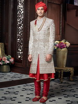 Кремовый индийский свадебный мужской костюм из шёлка-сырца с бисером