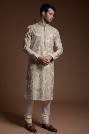 Бежевый и цвета хаки шёлковый индийский национальный мужской костюм