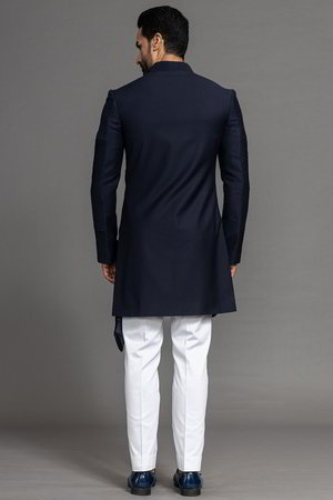 Тёмно-синий индийский свадебный мужской костюм / шервани