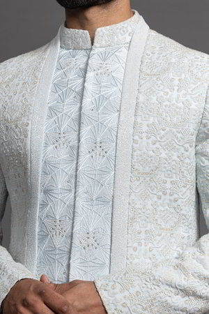 Синий шёлковый индийский свадебный мужской костюм / шервани