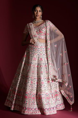 Персиковый индийский женский свадебный костюм лехенга (ленга) чоли из крепа и шёлка с короткими рукавами, украшенный вышивкой
